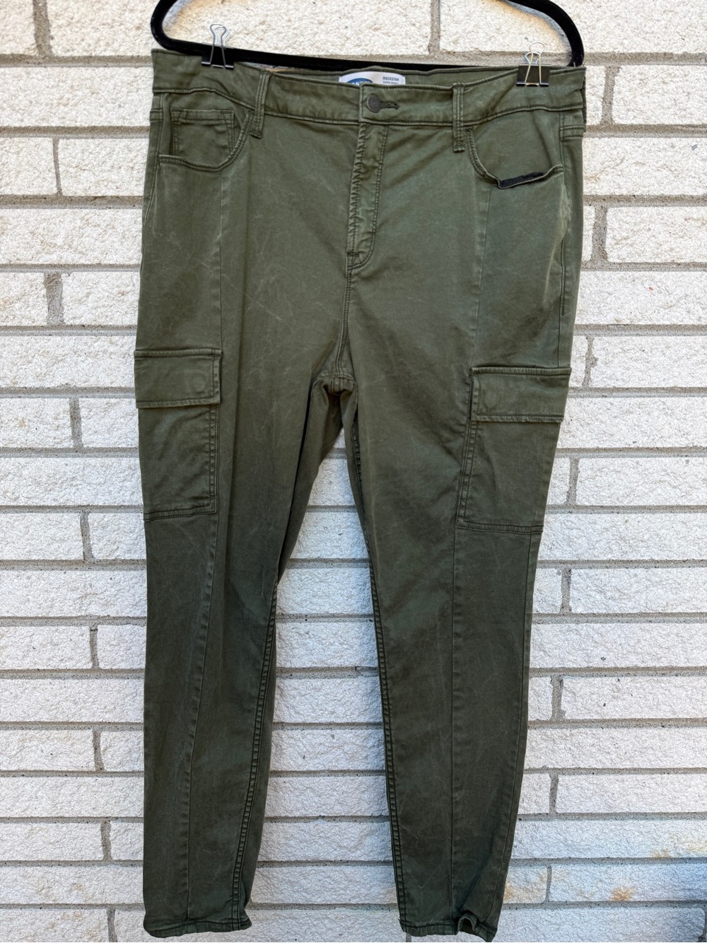 Old Navy Women's Olive Cargo Jeans